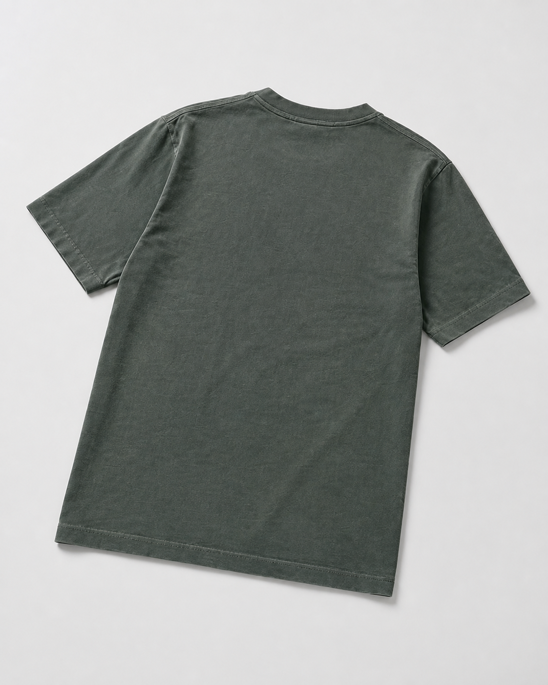 Camiseta Básica Verde Musgo costas